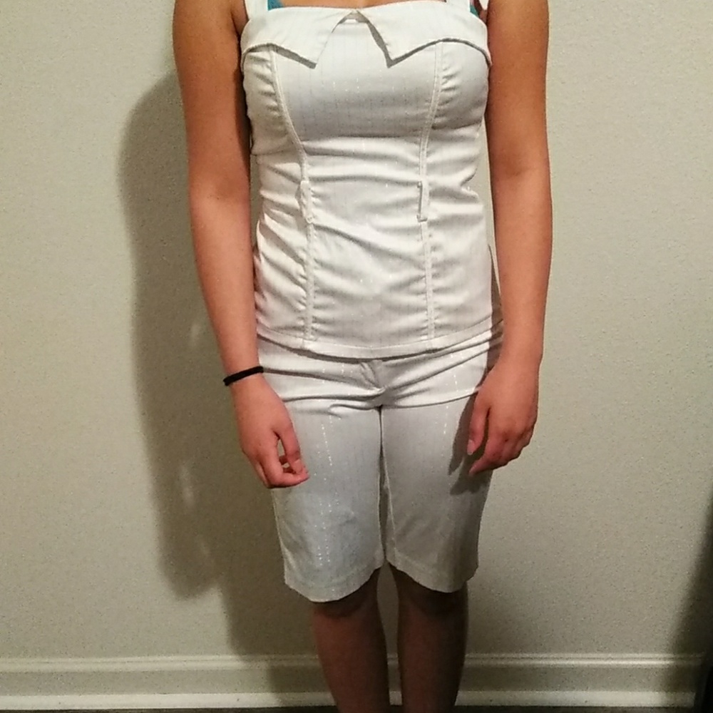 Two piece set - Picture 3 of 4